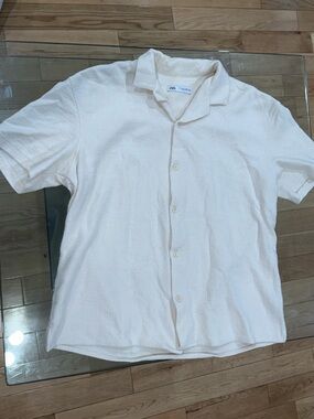 Zara Men Short-Sleeve Button-Up Shirt in Off-White